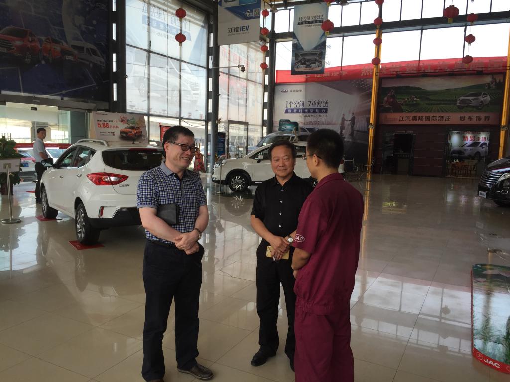 李选芒院长与毕业生交流